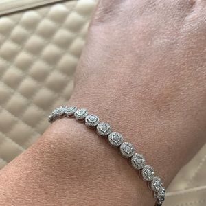 Diamond bracelet adjustable